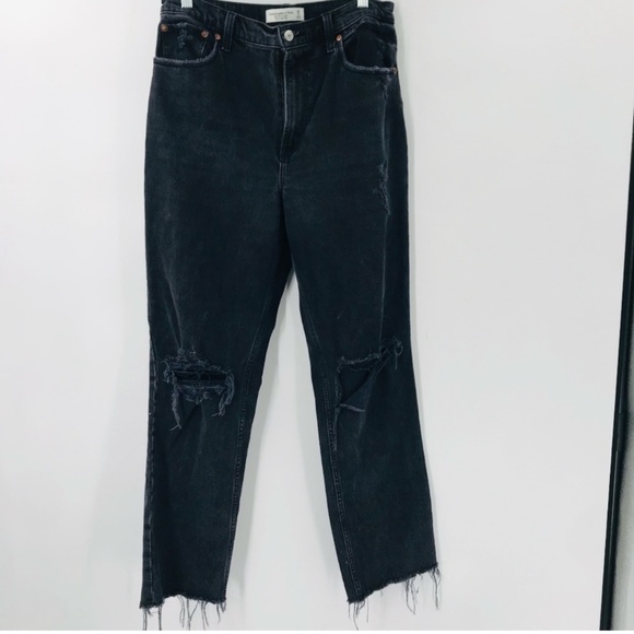 Abercrombie & Fitch Denim - Abercrombie & Fitch The 90s Straight Ultra High Rise Jeans Black Size 28